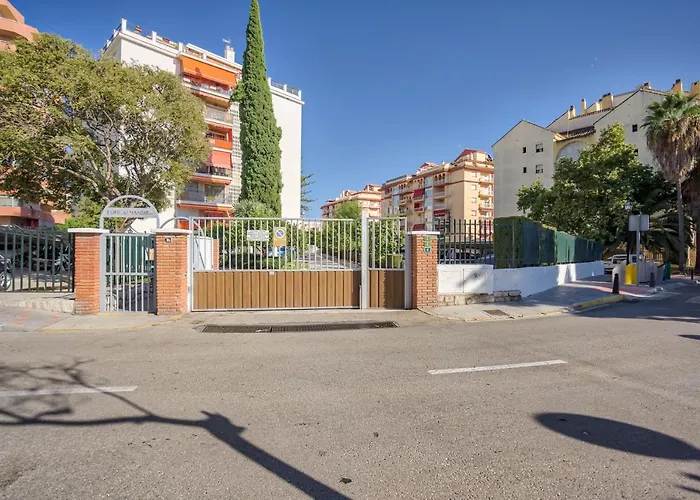 Sur Suites Alhambra